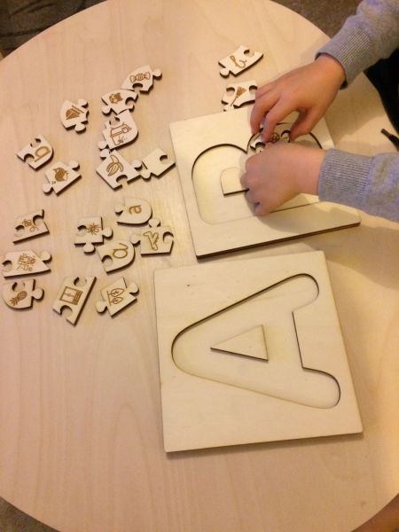 File:Lettri-puzzle-en-cours.jpg