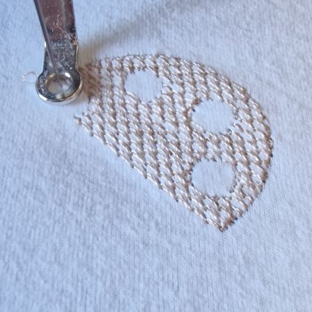 Sous-couche traditionnelle – une sous-couche séparée pour chaque objet. Les trous ne sont pas remplis.
