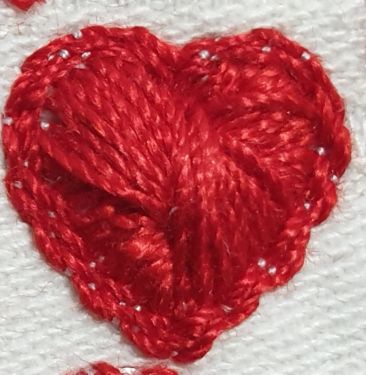 Cœur avec bouton, fil coton Wt12.