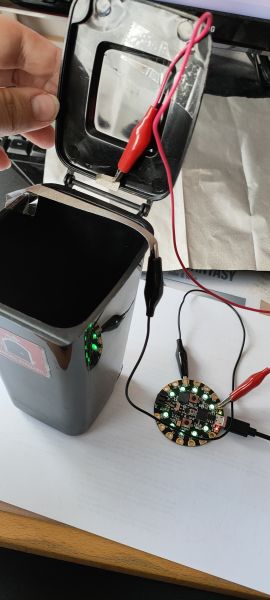 File:Prototype poubelle 2.jpg