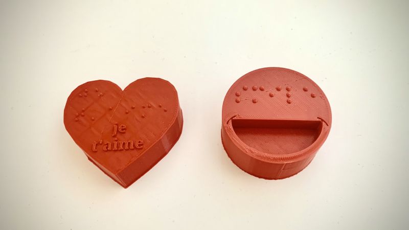 File:Photo objets 3D Simon Stic III.jpg