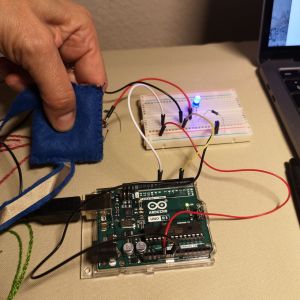 Arduino bouton textile.jpg