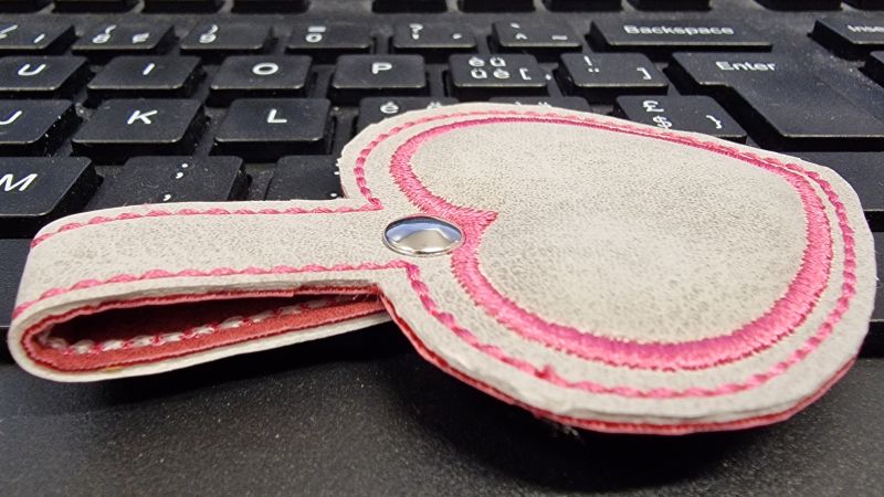 File:Keyfob-puffy-2.jpg