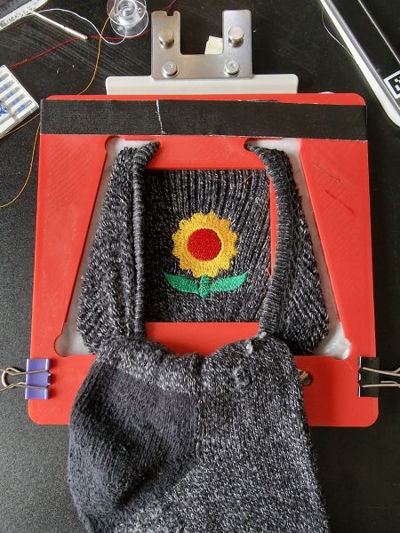 File:Sock-frame-skitch-1.jpg