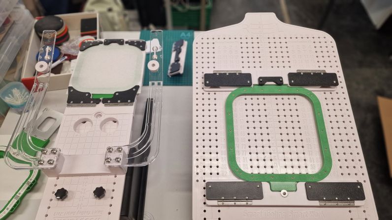 Station de cerclage maggie: A gauche système de fermeture rapide, a droite: configuration spécifique pour une taille de cadre