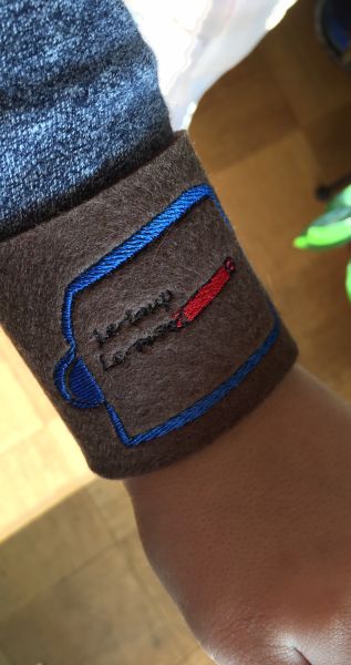 File:Centre d'écriture - bracelet.jpg