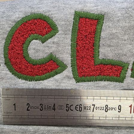 Police de broderie Vermicelli d'EmbroideryStudio 2026, configurée pour du fil coton 12