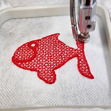 Variante V3 « équilibré » en cours de broderie.