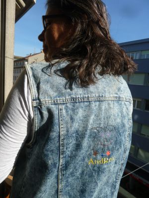 Broderie sur gilet.jpg