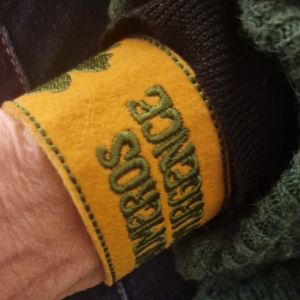 Bracelet porté.