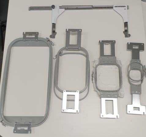 Cadres classiques pour la PR1050X (compris dans l'achat) avec leur support de cadre A