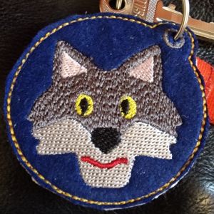Keyfob-wolf-7cm (4).jpg